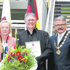 Picture-Taker-wOe6Cl